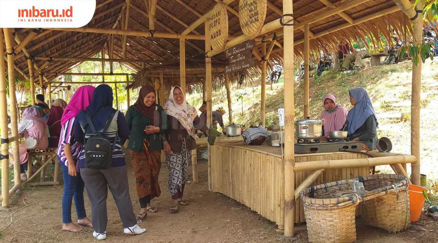 Suasana Pasar Kuliner Desa Wisata Lerep (Inibaru.id/ Lala Nilawanti)