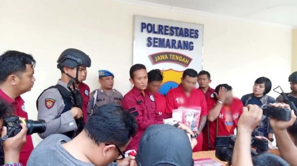 Tersangka penyelundupan narkoba di Lapas Semarang (Humas Polrestabes Semarang/murianews.com)