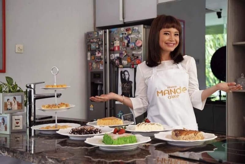 Minang Mande Cake menjadi bisnis baru dalam bidang kuliner yang mulai digeluti diva pop Tanah Air, Rossa, sejak tiga bulan silam. (Instagram.com/itsrossa910)