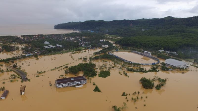 Banjir di wilayah Pacitan pada 27-28 November 2017 merupakan dampak dari cuaca eksterm yang terjadi di sebagian wilayah Pulau Jawa bagian selatan. (BNPB)