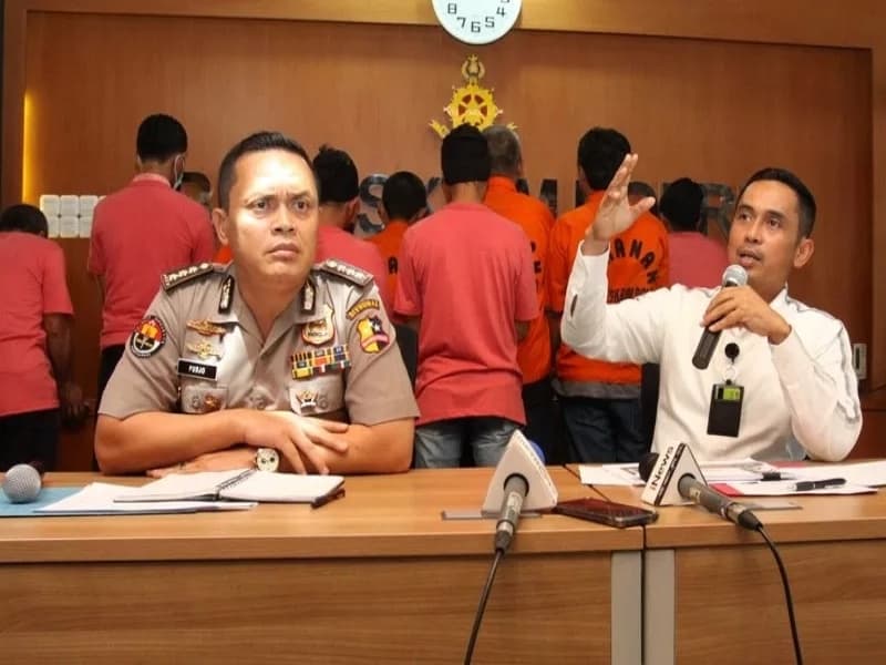 Konferensi pers pihak kepolisian dalam penangkapan anggota The Family MCA. (Okezone.com)
