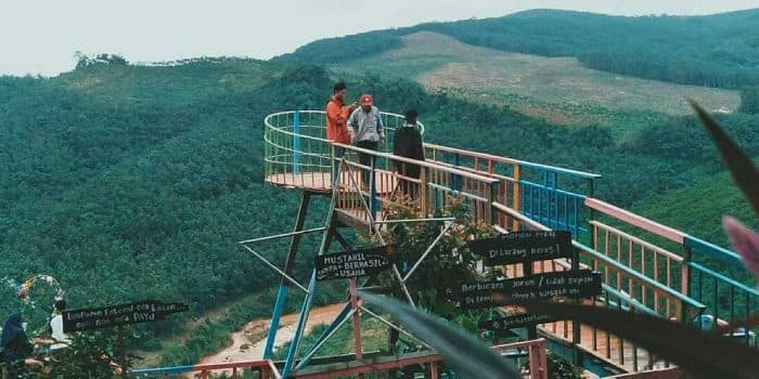 Menengok Eksotisme Batang dari Jembatan Buntu
