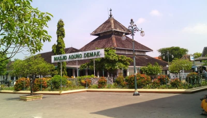 Masjid Agung Demak. (abouturban.com)