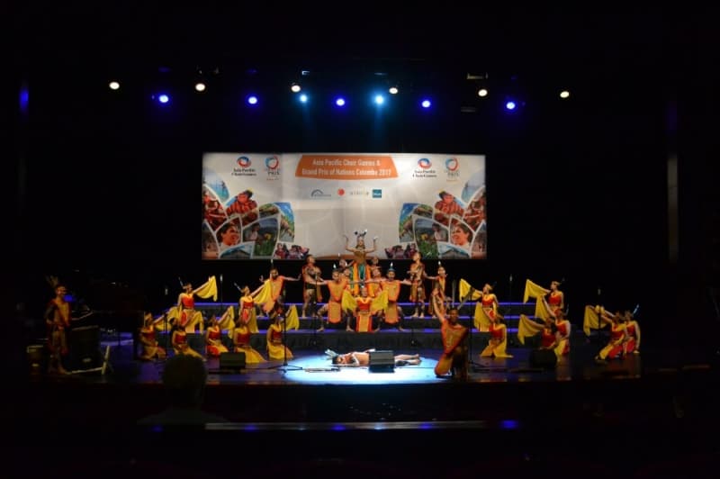 Penampilan Paduan Suara Mahasiswa Universitas Atma Jaya Yogyakarta di kompetisi Grand Prix of Nations dan 4th Asia Pacific Choir Games 2017 di Colombo, Sri Lanka (GNFI)
