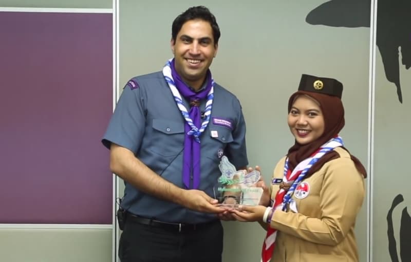 Venny saat menerima penghargaan MoP Heroes 2017 (World Scout /Youtube via GNFI)