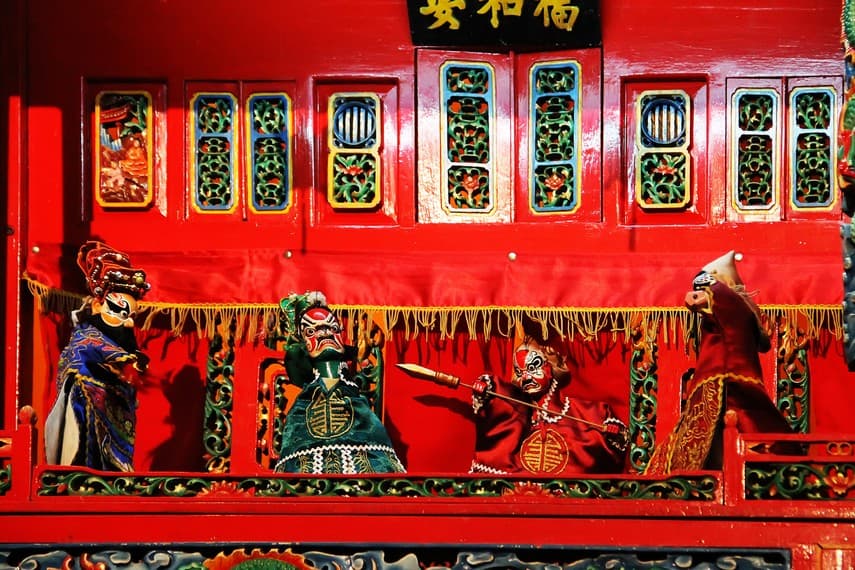 Ketelitian Jadi Kunci Pembuatan Wayang Potehi