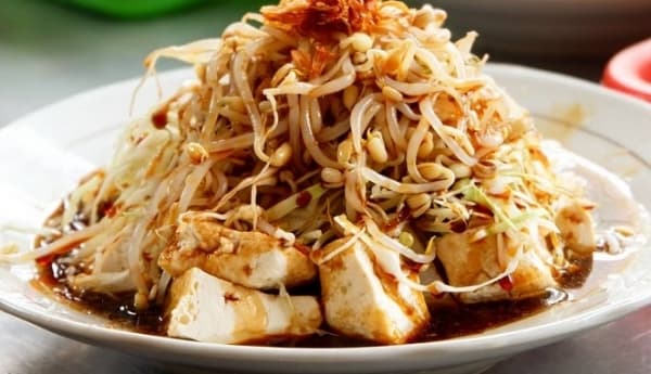 Terkenal Lebih dari Setengah Abad; Kupat Tahu Batoar Asal Temanggung