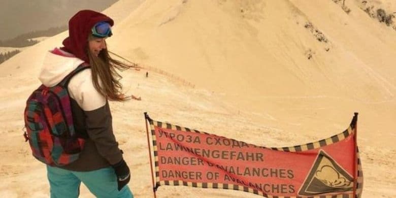 Eropa Timur Diselimuti Salju Berwarna Oranye