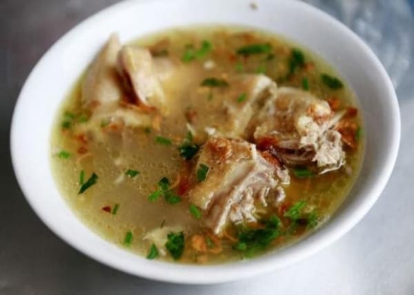 Nggak Perlu ke Klaten, Kamu Juga Bisa Menyantap Sup Ayam Buatan Sendiri