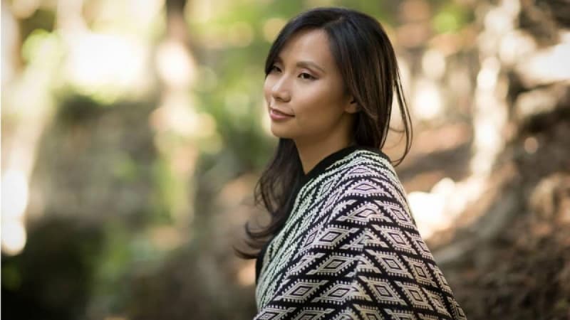 Sukses di Hollywood, Livi Zheng Tetap WNI