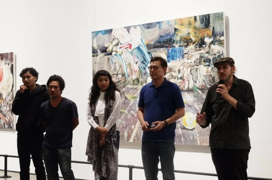 Pameran bertajuk "The Primacy of Seein" di Semarang Contemporary Art Gallery. (inibaru.id/Hayyina Hilal)