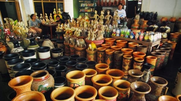 Ramah Lingkungan, Kerajinan Ini Dibuat di Desa Kasongan Yogyakarta