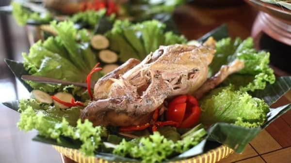 Memanjakan Lidah dengan Olahan Ingkung Khas Yogyakarta di 3 Tempat Ini