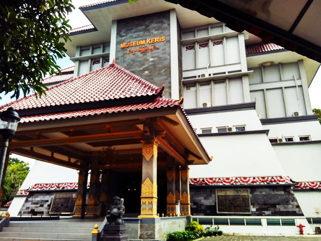 Museum Keris Nusantara diresmikan Presiden Joko Widodo pada 2017 silam. (Travelingyuk)