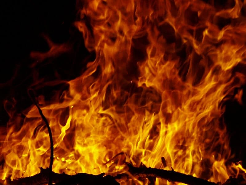 Cara-cara untuk mencegah kebakaran di musim kemarau. (Wikipedia)