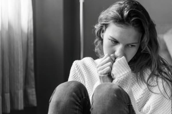 Dystymia atau depresi ringan cenderung menyerang perempuan. (Unsplash)